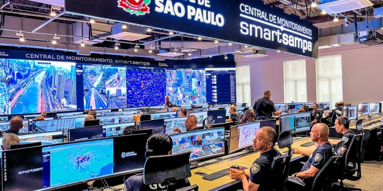 Deputada solicita afastamento de defensora pública que questionou uso do Smart Sampa no Carnaval
