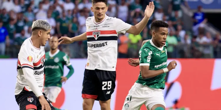 Choque-Rei sonolento: São Paulo e Palmeiras empatam sem gols no Allianz Parque