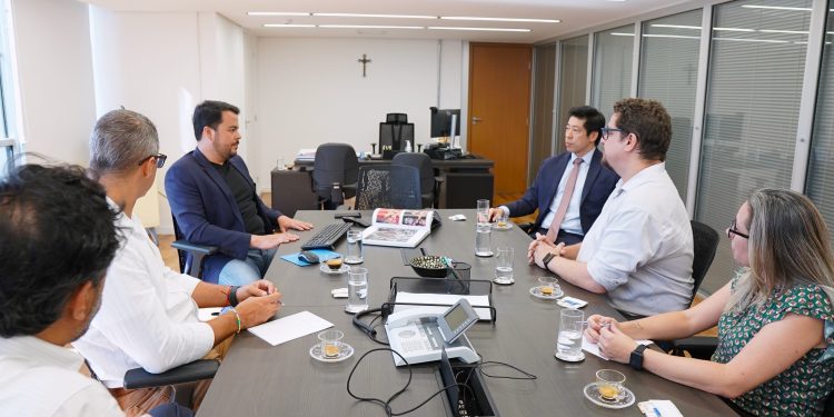 Ibrachina, APECC e Ibrawork reúnem-se com o secretário Rodrigo Goulart