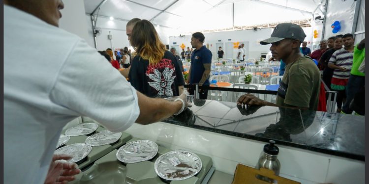 Brás/Pari : Inauguração de  mais uma unidade do Bom Prato Paulistano na rua Carnot
