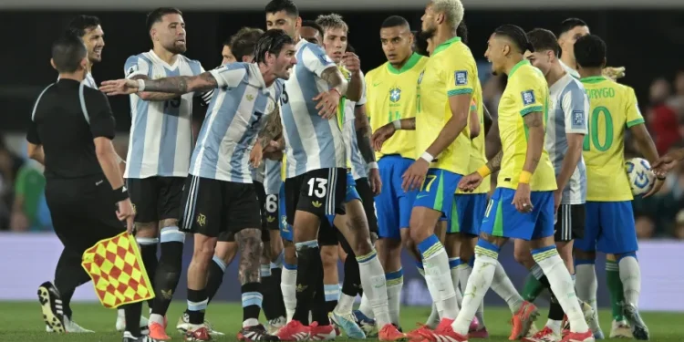 Humilhação histórica: Brasil leva 4 a 1 da Argentina em noite para ser esquecida