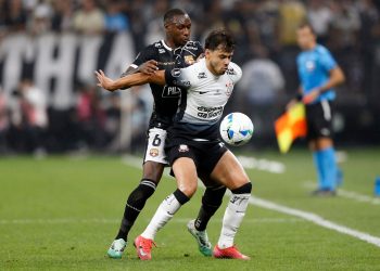 Corinthians luta, vence, mas é eliminado pelo Barcelona de Guayaquil na Libertadores