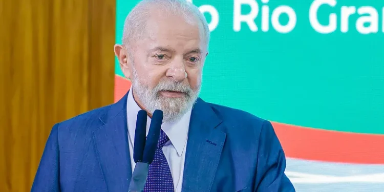 Desaprovação de Lula sobe para 53% em meio a preocupações com economia e segurança