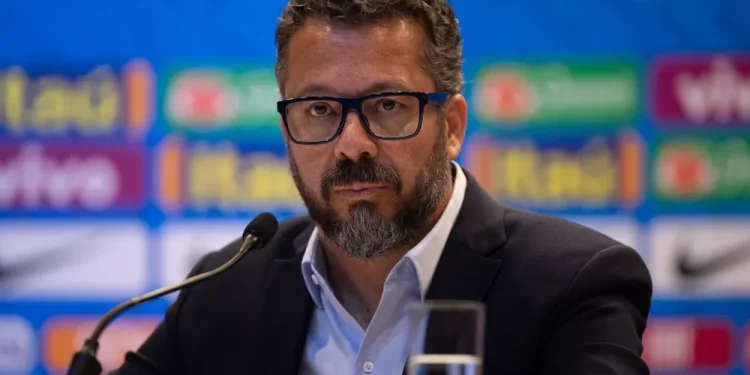 Santos fecha com Cleber Xavier para comandar o time e aposta em DNA da Seleção
