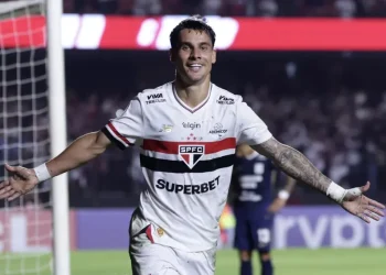 Ferreirinha brilha, mas São Paulo vacila e cede empate ao Alianza Lima no MorumBis