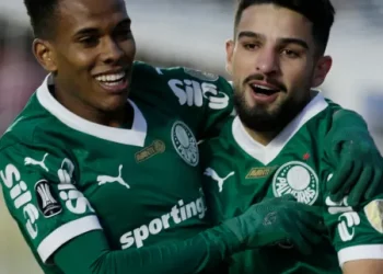 Palmeiras vence na altitude e segue 100% na Libertadores