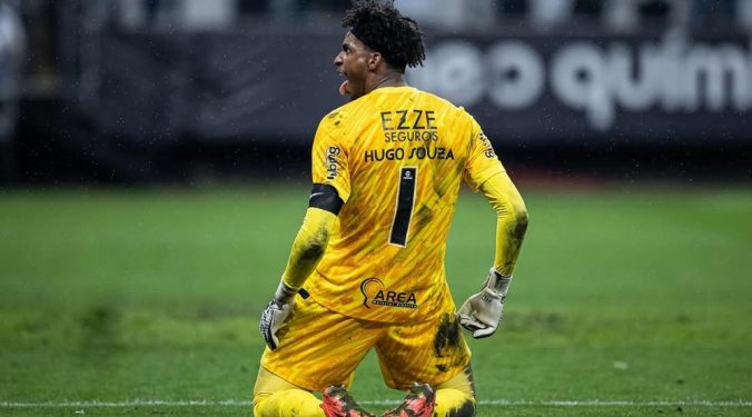 Baixa no Timão: Hugo Souza sofre lesão e desfalca Corinthians por um mês