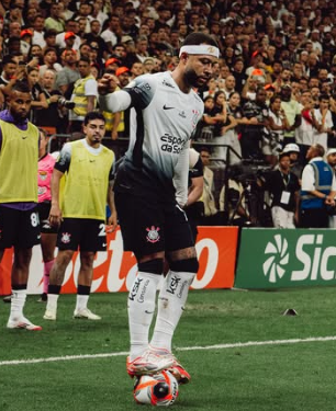 A “Regra Memphis Depay” e o fim da ousadia no futebol brasileiro
