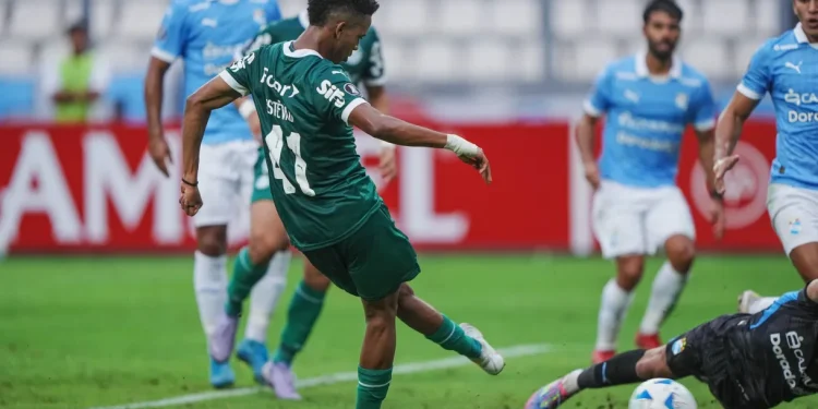 Com gol nos acréscimos de Richard Ríos, Palmeiras vence o Sporting Cristal na estreia da Libertadores