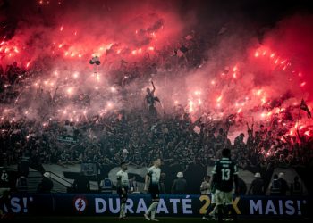 Punição às torcidas organizadas do Corinthians: dois pesos, duas medidas?