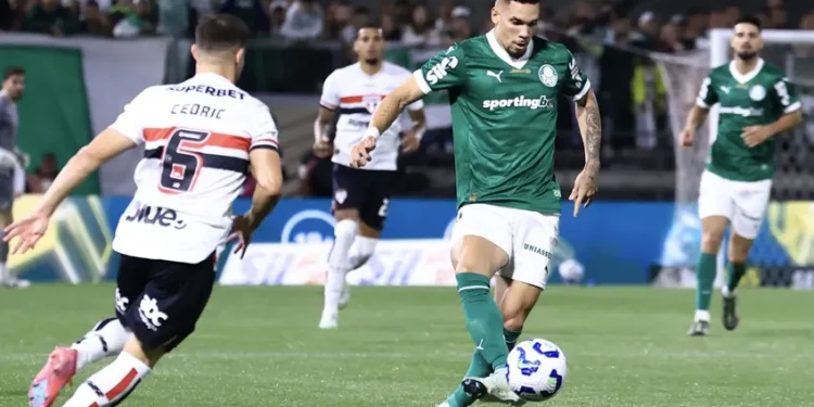 Vitor Roque decide no fim, Palmeiras bate o São Paulo e segue na liderança