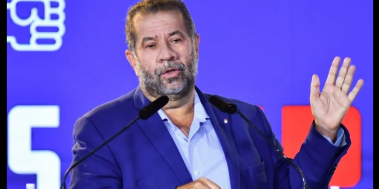 INSS: Após graves denuncias, cai o Ministro da Previdência Carlos Lupi