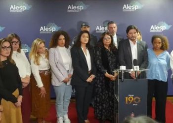 24 Deputadas de SP são ameaçadas de estupro e morte em e-mail!