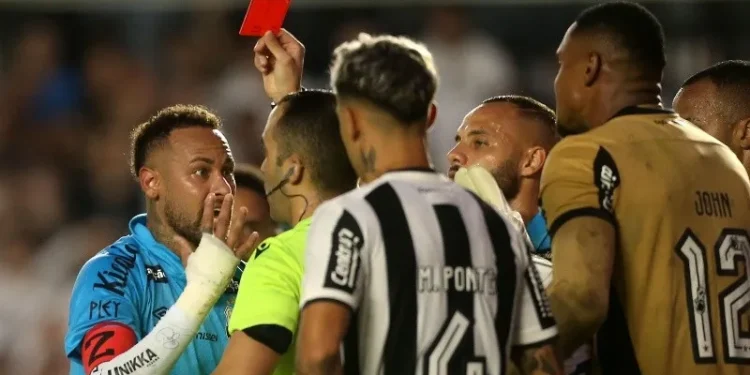 Neymar é expulso, Santos vacila na Vila e segue afundado no Z-4
