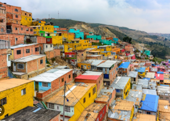 FAVELA É POTÊNCIA! Pesquisa INÉDITA desmente ESTEREÓTIPOS e revela o poder de consumo e os sonhos dos moradores!