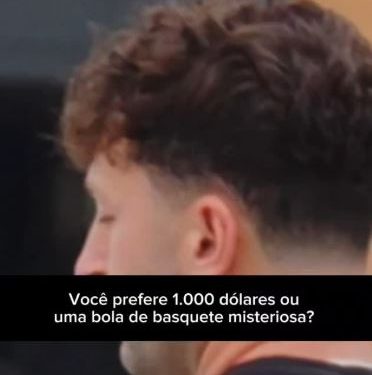Homem que ficou 21 anos PRESO escolhe bola de basquete no lugar de R$ 5 MIL: “Só quero ser feliz!”