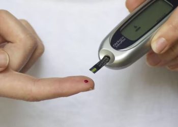 FIM das AGULHAS? Nova terapia ensina o corpo a produzir INSULINA e promete CURA para Diabetes Tipo 1!