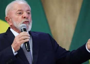 Lula DISPENSA hotel de luxo e dorme em EMBAIXADA na Argentina!