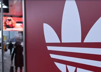 México acusa ADIDAS de apropriação cultural por sandália!