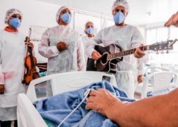 Musicoterapia pode TRANSFORMAR o tratamento de pacientes com câncer!