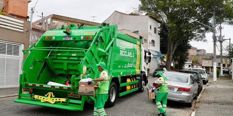 SP agora tem coleta seletiva em 100% das ruas!