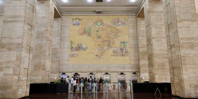 Edifício Matarazzo reabre restaurado e vira rolê cultural gratuito no centro de SP