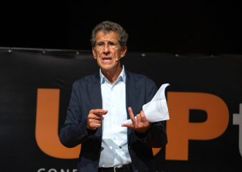 GUIA BRASILEIRO contra o FAST-FOOD: Cientista Carlos Monteiro, da USP, explica por que ele criou o termo “ALIMENTOS ULTRAPROCESSADOS”!