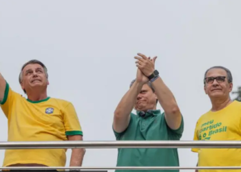 O GRANDE DEBATE: Tarcísio promete INDULTO a Bolsonaro, mas o STF pode ANULAR!