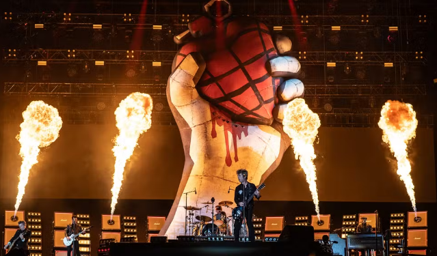 Green Day faz show CATÁRTICO no The Town, critica “bastardos fascistas” e coloca o festival no BOLSO