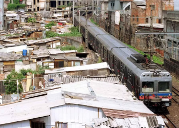 O FIM de uma ERA! Favela do Moinho, a última do Centro de SP, desaparece em meio a GUERRA por moradia!