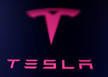 ELON MUSK FAZ COMPRAS! Tesla salta na BOLSA após CEO comprar US$ 1 BILHÃO em ações!