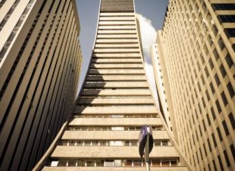 O FANTASMA da PAULISTA: Prédio icônico de arquitetura singular está ABANDONADO após fracasso de projeto de Hard Rock Hotel!