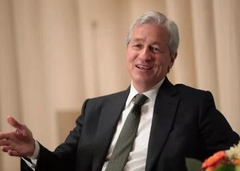 ADEUS, HOME OFFICE! CEO do JPMorgan critica trabalho remoto: ‘Os jovens estão sendo deixados para trás’ na carreira!