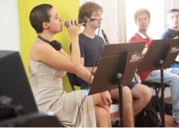 TALENTO GRATUITO! EMESP Tom Jobim abre MIL VAGAS para cursos de música, orquestras e ópera em SP!
