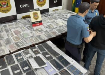 Operação Big Mobile 4.0: Polícia Civil estoura 36 receptadores e recupera 10,8 mil celulares em SP