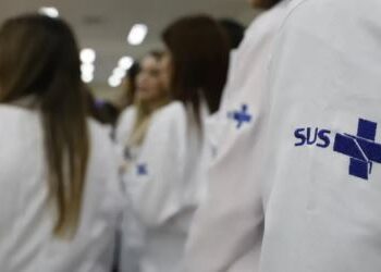 SAÚDE PÚBLICA! Ministério da Saúde lança FORMATEC-SUS com 21 mil vagas para qualificar equipes e REDUZIR FILAS no atendimento!
