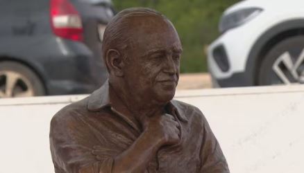 ESQUECERAM o IPHAN! Escultura de Oscar Niemeyer na Praça dos Três Poderes terá que ser REALOCADA por falta de notificação!