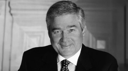 LUTO NO MERCADO: Morre Louis Gerstner, o “Salvador da IBM” que revolucionou a tecnologia nos anos 90
