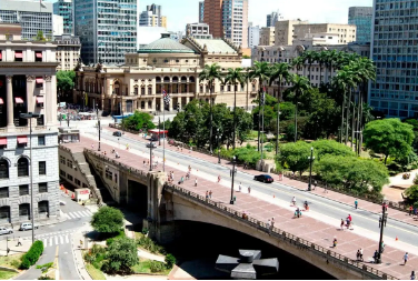 FIM da PEDRA PORTUGUESA? Reforma histórica no Viaduto do Chá gera debate sobre a preservação do PATRIMÔNIO de São Paulo!