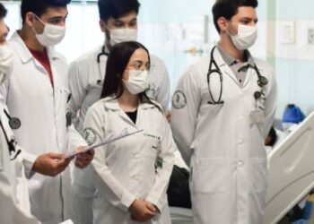 VISTO CARIMBADO? Camilo Santana defende prova do MEC como a ‘OAB’ da Medicina e critica excesso de exames para médicos!