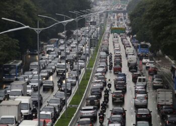ALGORITMOS DO NATAL! Corrida de aplicativo TRIPLO de valor em dezembro e pega brasileiros de surpresa!