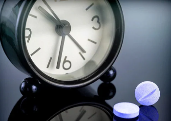 ALERTA SAÚDE: Estudo revela que uso crônico de remédios para dormir é “bomba relógio” para idosos