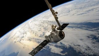 GUERRA NAS ESTRELAS 2.0: China pede autorização para lançar 200 mil satélites e desafia Starlink de Elon Musk