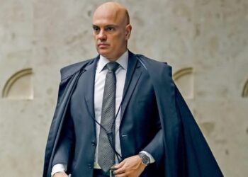 JUSTIÇA: Alexandre de Moraes nega prisão domiciliar a Bolsonaro, que deve retornar à PF hoje