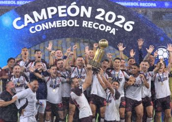 Flamengo sofre virada dramática e perde a Recopa para o Lanús no Maracanã