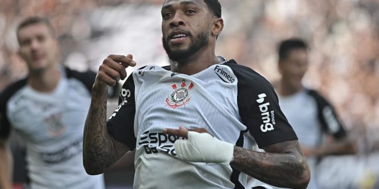 Do protagonismo ao adeus conturbado: a polêmica completa de José Martínez no Corinthians