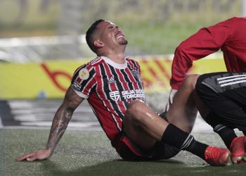 Calendário apertado sufoca o futebol brasileiro e levanta alerta sobre desgaste físico