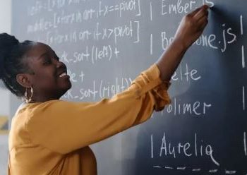 VALORIZAÇÃO NO MAGISTÉRIO: Projeto de Lei garante adicional de insalubridade e periculosidade para professores