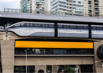 PROMETIDO VS. REALIDADE: O plano bilionário do monotrilho que "esqueceu" Paraisópolis.