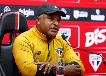 Santos reage no fim, busca empate contra o Mirassol e evita derrota no Brasileirão